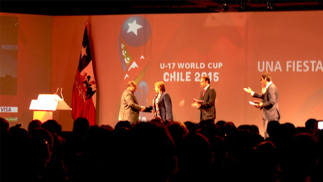 2015年U17世界杯足球赛品牌标志公布 