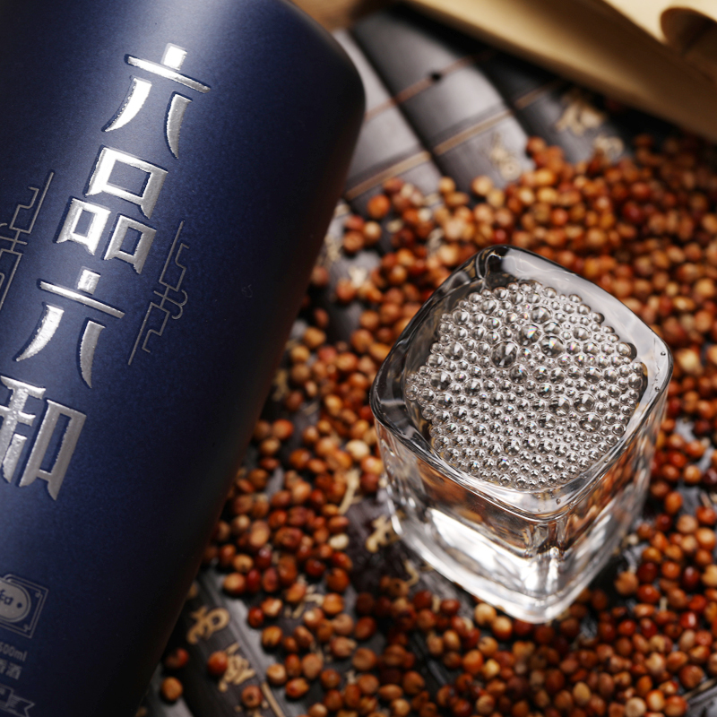 六品六和紀(jì)念白酒包裝圖片
