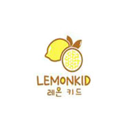 LEMONKID柠檬宝宝品牌宣传标语：安全出行，雨衣时尚 