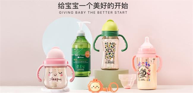 Simba小狮王辛巴品牌宣传标语：用心呵护宝宝