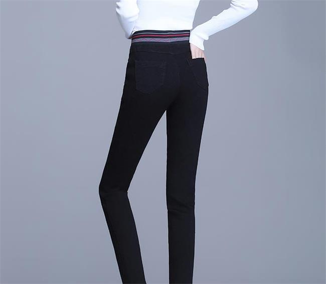 山采女裤品牌宣传标语：山采女裤，舒适生活从现在开始