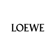 Loewe罗意威品牌宣传标语：眼神-微笑-欲望，就是诱惑