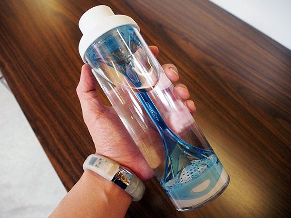 超時尚創意活塞式手動321 water過濾水瓶工業設計作品賞析
