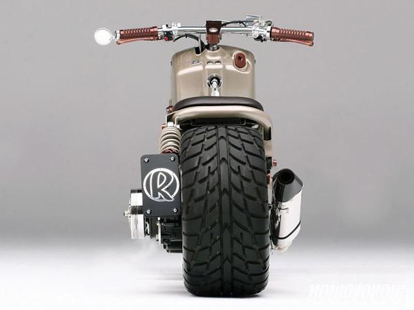 本田HONDA Ruckus “The LV Project”經(jīng)典摩托車改裝款工業(yè)設(shè)計作品賞析